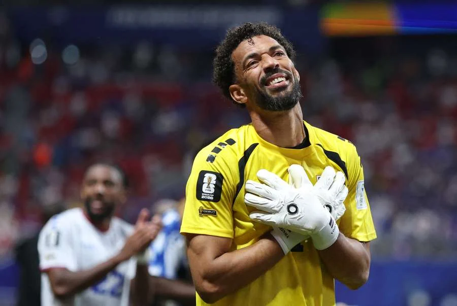 Cape Verde goalkeeper Vozinha gets emotional over missing family at World Cup