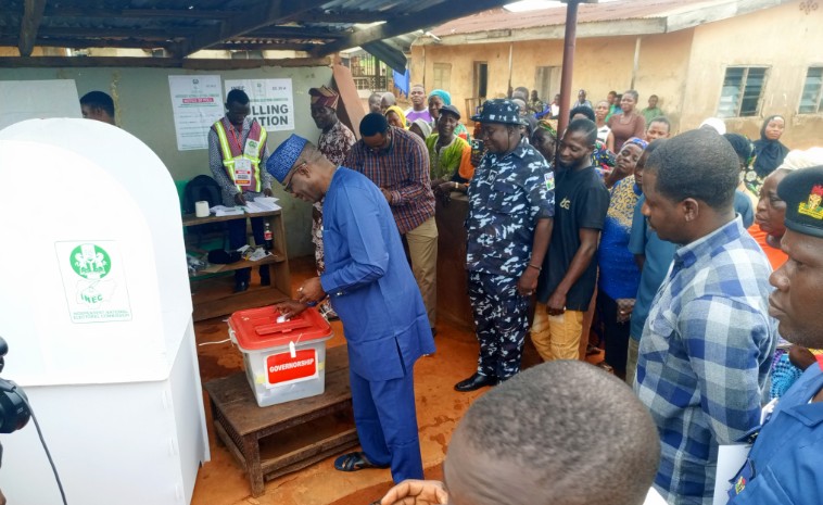 Fayemi Votes in Ekiti, Praises INEC for Smooth Election