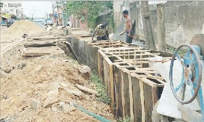 Residents urge Lagos government to fix bad road in Ajao Estate
