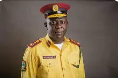 Bus conductor attacks traffic officer in Lagos