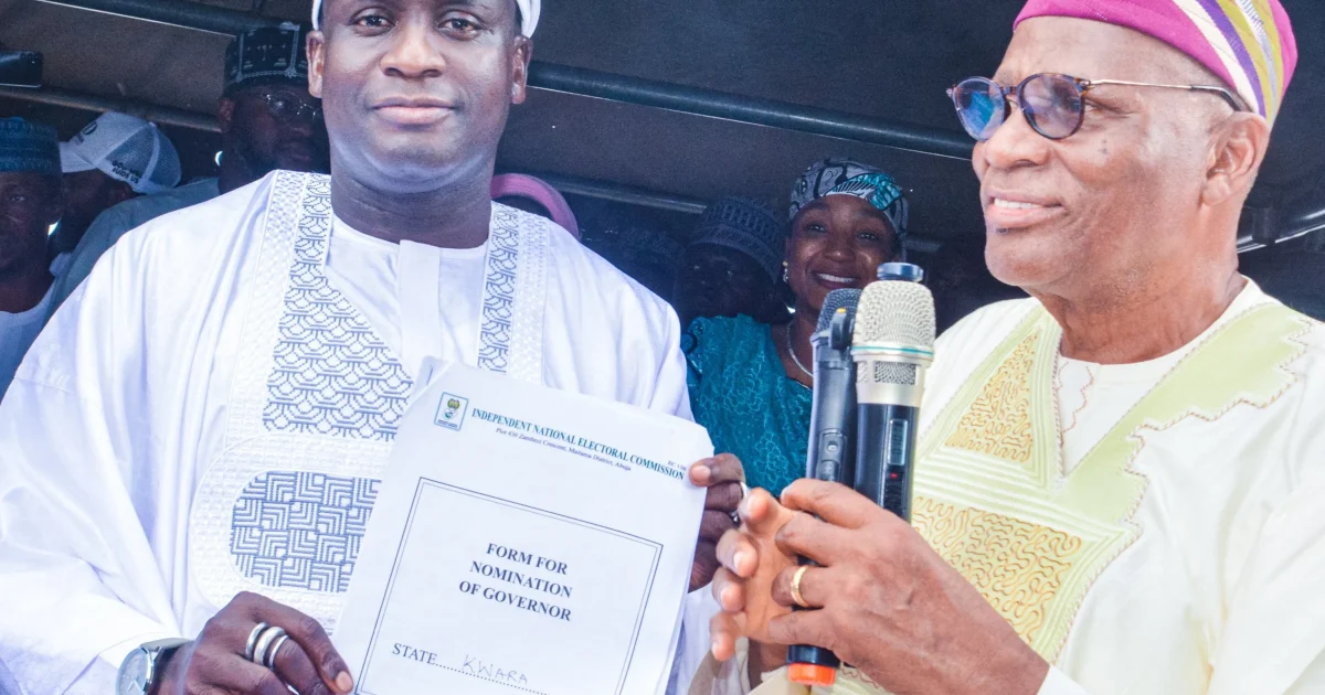 APC hands nomination form to Kwara governorship candidate