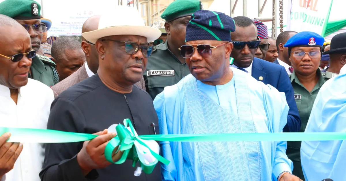 Akpabio Questions the Existence of PDP