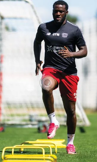 Victor Boniface Leads Leverkusen Training