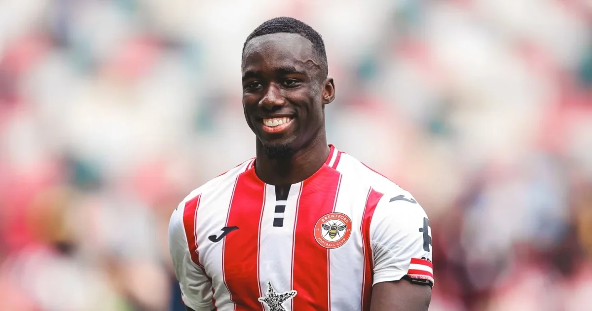 Brentford signs Michael Kayode to a long deal until 2032